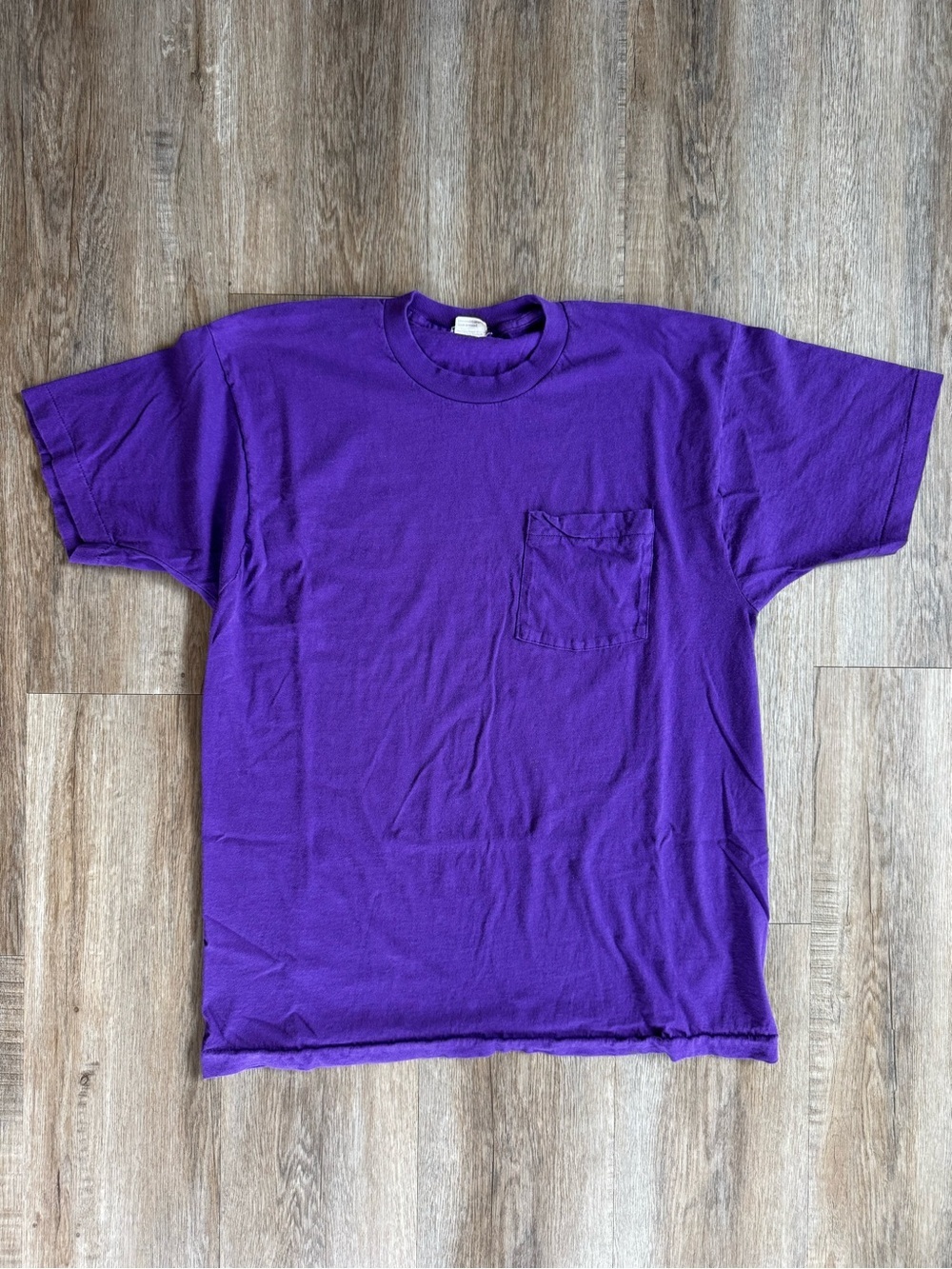 Vintage 90s Purple Single Stitch Pocket T-Shirt - size Large